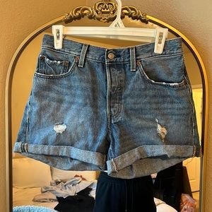 Levi shorts